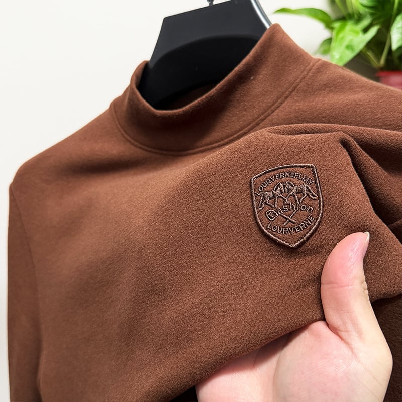 Termo majica s kapuljačom, lagani luksuzni stil; tkanina na bazi viskoze; izvezeni detalji; gusta, topla površina.