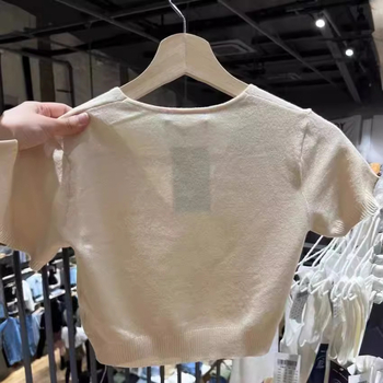 Плетен женски топ с V-образно деколте, Slim fit, акрилна материя, стандартни ръкави, летен модел 2024