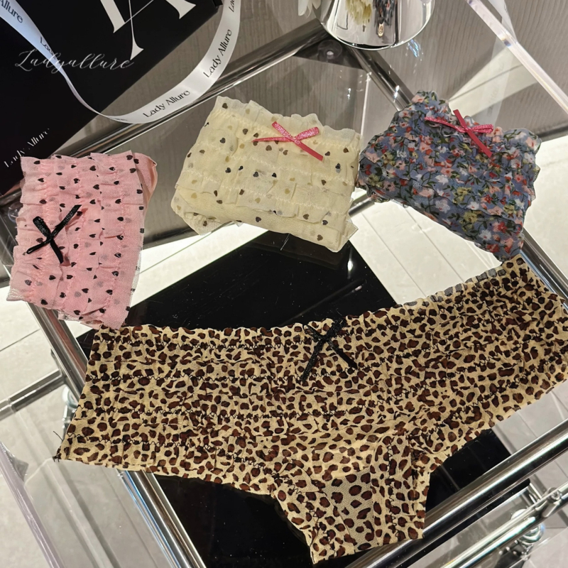 Ženske mrežaste gaćice, prozračne i antibakterijske, leopard uzorak s cvjetnim motivom, glavni materijal najlon, podstava od pamuka, niski struk, pleteni kroj