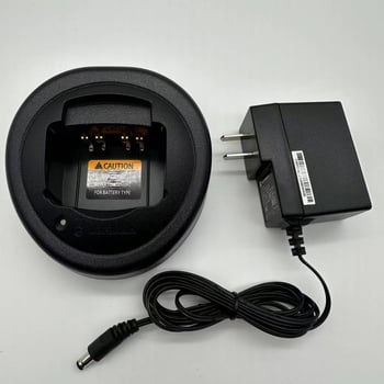 ouyinkai punjač za radijske uređaje, kompatibilan s Motorola P8668I, GP328, R7, P3688, C1200 i drugi — Izlaz 14V, Ulaz 220V, Bez baterije, Teorijski domet ispod 1,5 km, Zaštita od pada
