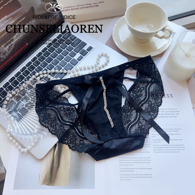 Chiloți damă din dantelă Jacquard, talie joasă, căptușeală din bumbac în zona intimă, țesătură principală: nylon 90–95%