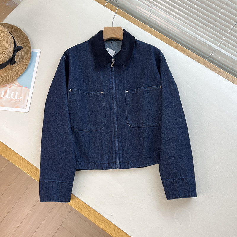 Jakna sa zipom, ovratnikom i džepovima — kolažni dizajn od pamukasto-mješavine materijala