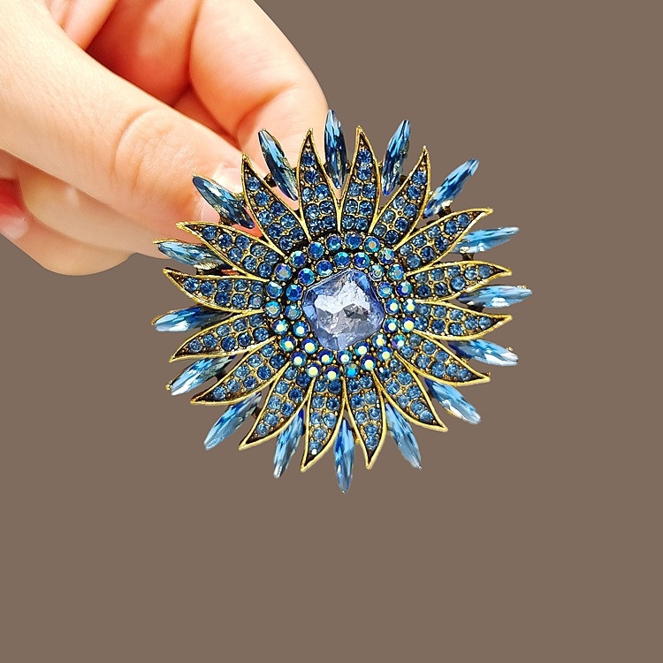 Broš suncokret s dijamantima, cink legura, oblik cvijeta, dijamantna obrada, za žene