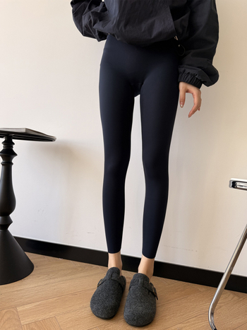 Pantaloni de yoga pentru femei, talie înaltă, căptuți cu fleece, croială tridimensională, slim-fit, nylon 74% / spandex 26%