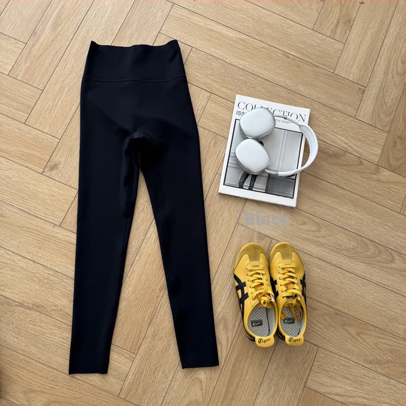 Pantaloni de yoga pentru femei, talie înaltă, căptuți cu fleece, croială tridimensională, slim-fit, nylon 74% / spandex 26%