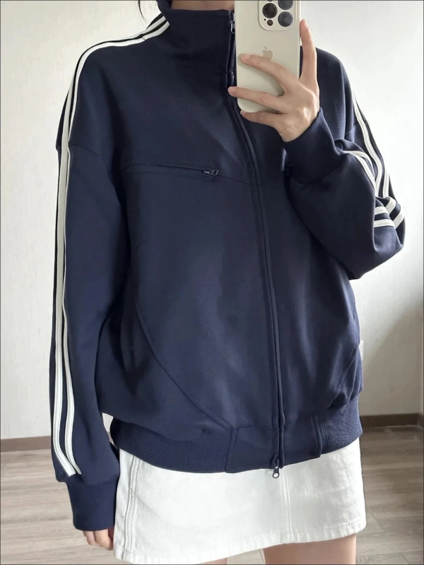 Ženska koreanskog stila zip cardigan s tri pruge baseball dizajnom, pamuk-poliester smjesa, stojeći ovratnik, dugi rukavi, opušten kroj, dužina 40–50 cm