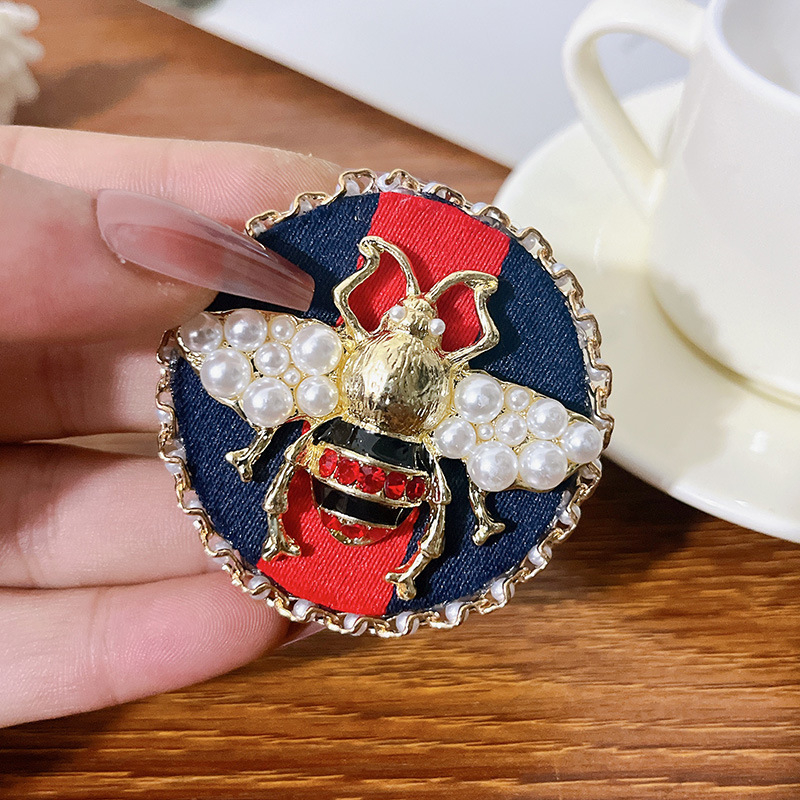 Broš s motivom pčele, s perlicama na lančiću, legura, korejski retro stil, ručna izrada