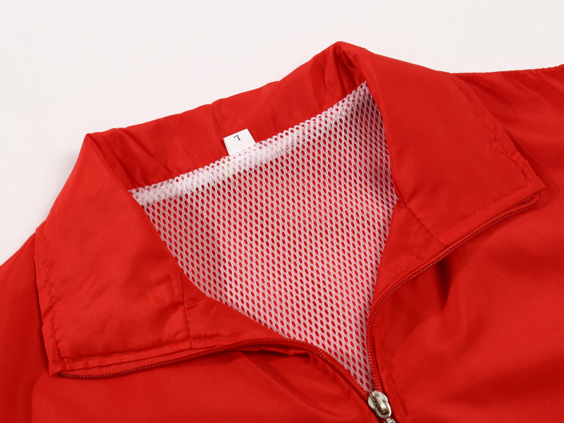 Volonterska radna vest s tiskom logotipa, prednji zatvarač, ovratnik tipa lapel, opuštena kroj, bočni džepovi, za sve sezone