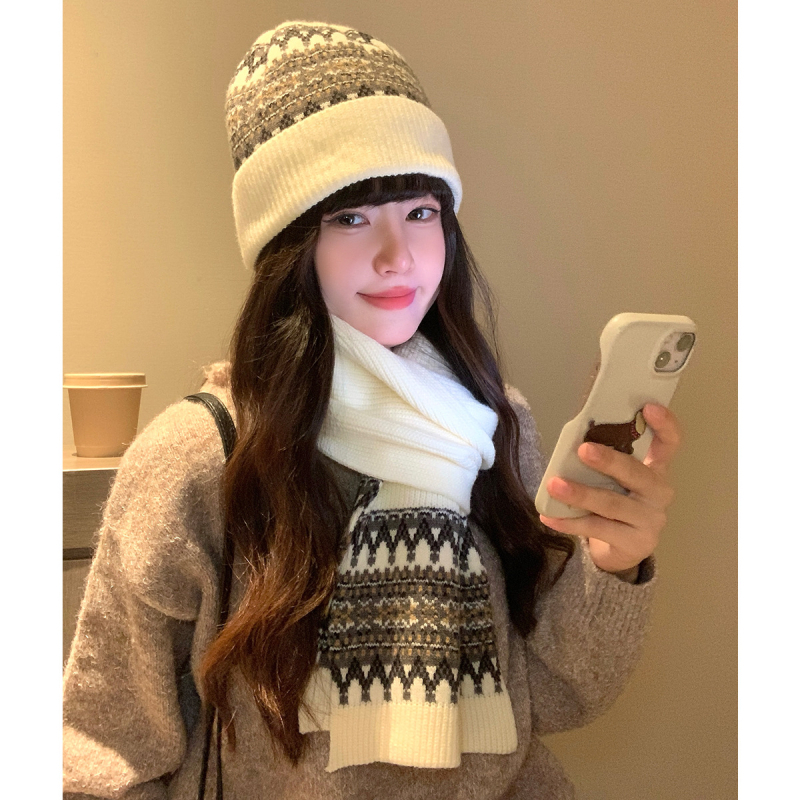 Шал с ромбов модел от арктическо флис, жакардова тъкан, зимен аксесоар, удължен стил