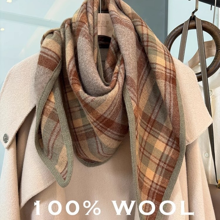 Vuneni trokutasti šal za zimu — warp knitting; održava toplinu; glavna tkanina: vuna; sadržaj vlakana: >96%; obrada: tkanje