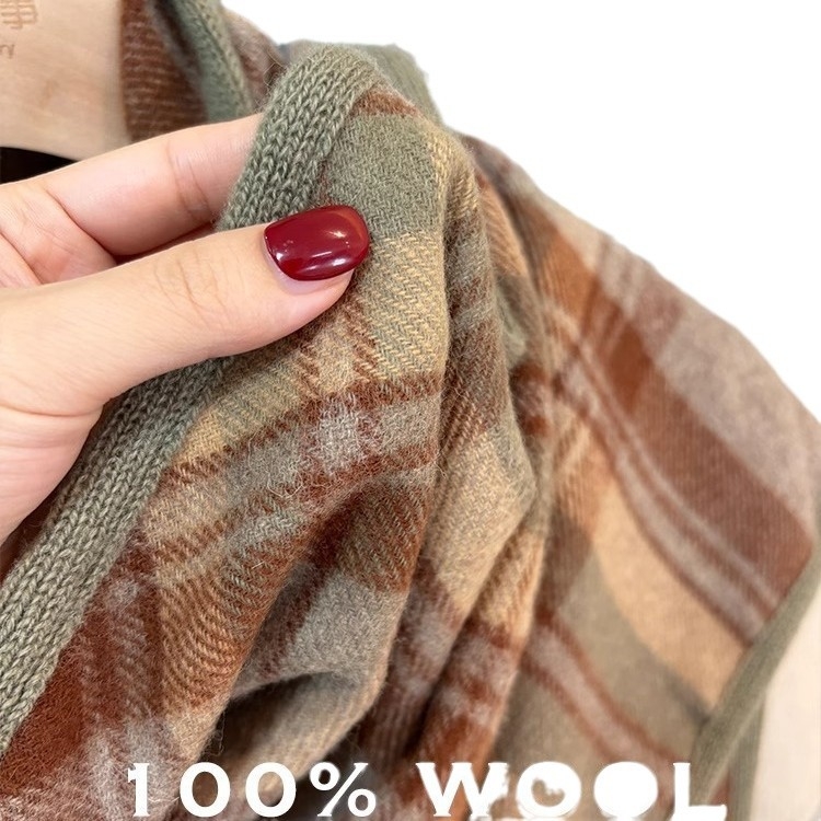 Vuneni trokutasti šal za zimu — warp knitting; održava toplinu; glavna tkanina: vuna; sadržaj vlakana: >96%; obrada: tkanje
