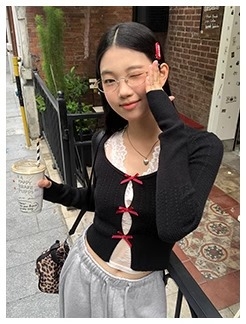 Poliestersko usko prilagođeno bez rukava gornji dio s čipkom i polo ovratnikom, jednoubojni uzorak (glavni sadržaj tkanine 30-50%)