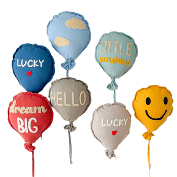 Vankúš INS štýlu — bavlnený poťah, polyesterová výplň, tlačený textil