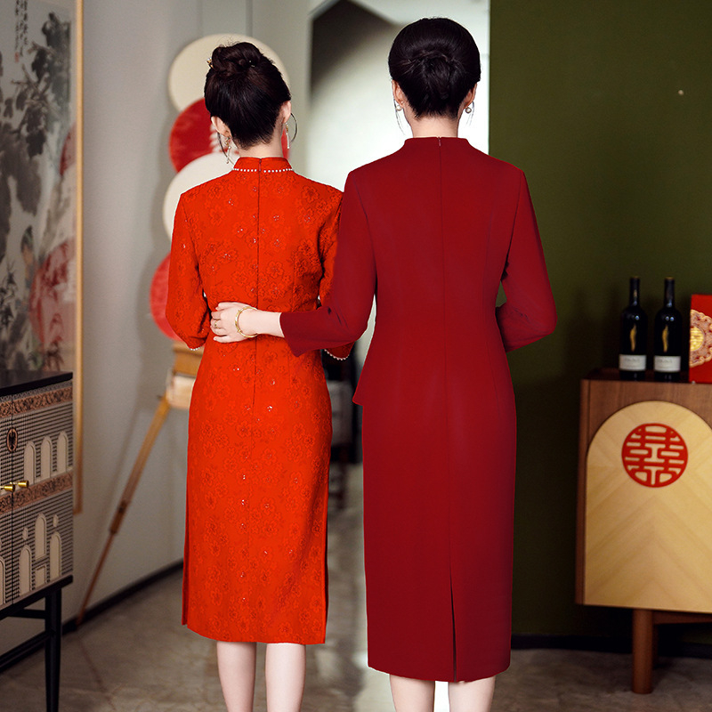 Elegantna svekrva vjenčana haljina u stilu Qipao, lažni dvodijelni kroj, izvezeni materijal od poliestera i spandexa, proljeće 2026