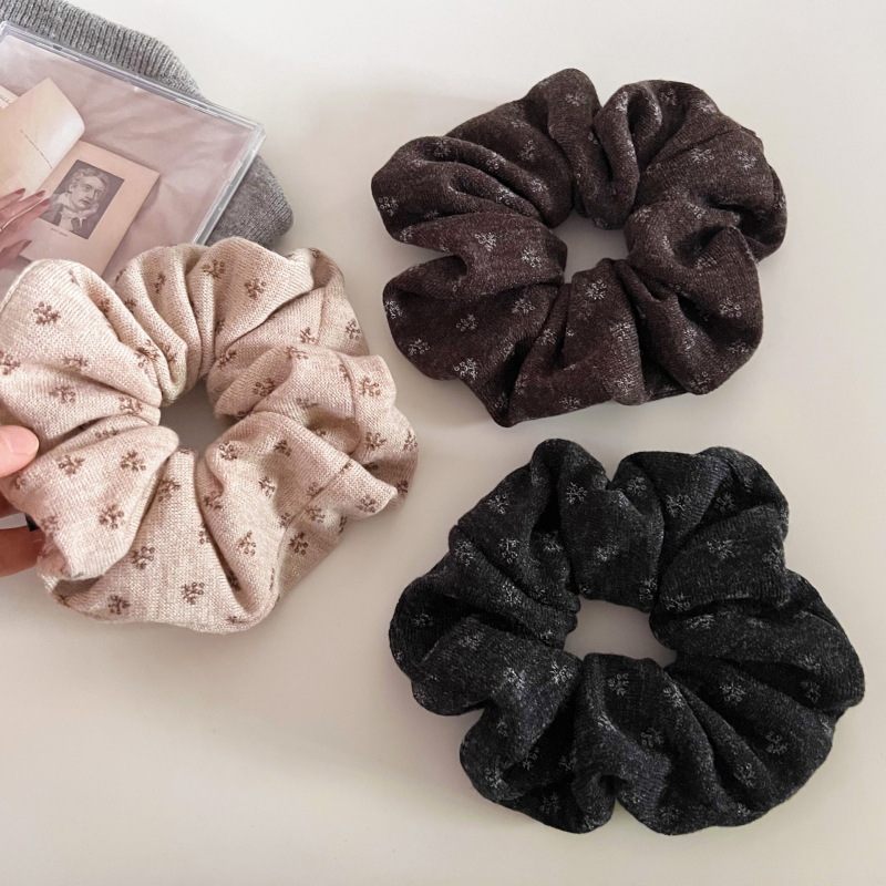 Scrunchie tricotat cu imprimeu floral mic în stil coreean pentru femei, material: țesut, tricotat, brand He Jingxi, elasticitate înaltă
