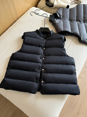 SEVEN TEARS Γυναικείο γιλέκο με πούπουλα, 86-90% λευκό χήνας πούπουλο, παχύ πολυεστέρας, σταθερή γιακά, κρυφό κούμπωμα με κουμπιά, μήκος 50-65 εκ, Χειμώνας 2025, κομψό αστικό στυλ