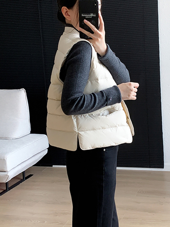 SEVEN TEARS Γυναικείο γιλέκο με πούπουλα, 86-90% λευκό χήνας πούπουλο, παχύ πολυεστέρας, σταθερή γιακά, κρυφό κούμπωμα με κουμπιά, μήκος 50-65 εκ, Χειμώνας 2025, κομψό αστικό στυλ