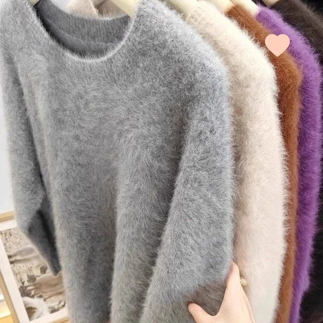 Poliészterből készült kerek nyakú pulóver, faux Mink Velvet textúrával, közepes vastagságú