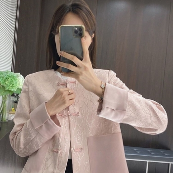 Női rövid kabát, polo gallér, chenille anyag, 90–95% Spandex, egy soros gombolás, 2025 tavasz