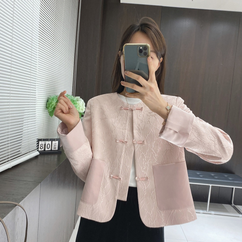 Női rövid kabát, polo gallér, chenille anyag, 90–95% Spandex, egy soros gombolás, 2025 tavasz