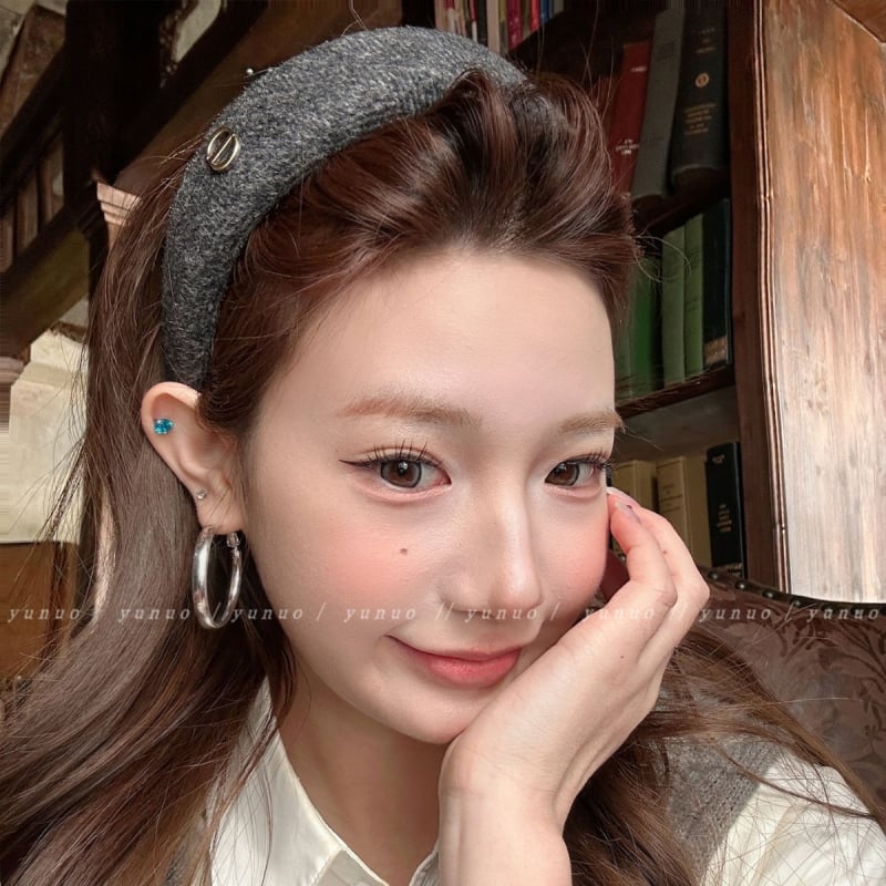 Női Koreai stílusú széles fejpánt, kézzel készített, kevert anyagokból, eredeti dizájn.