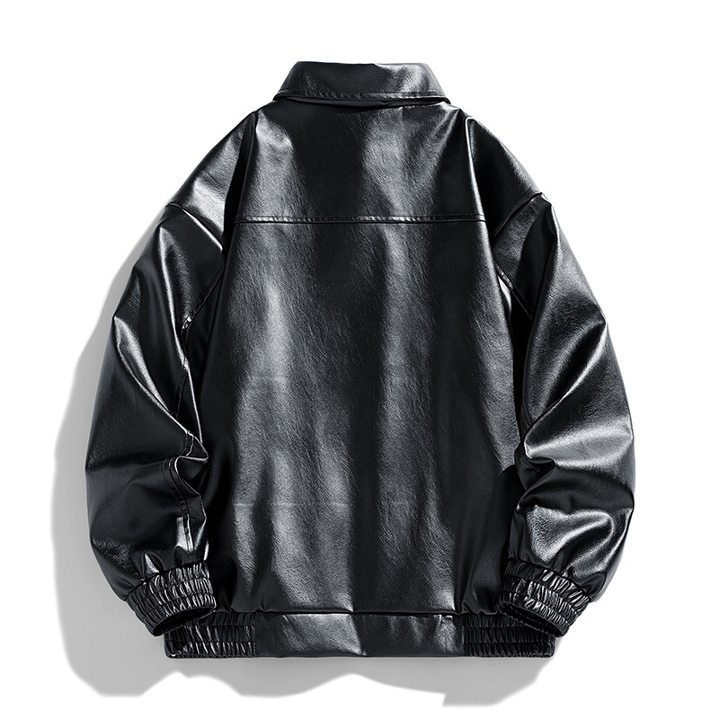 Férfi PU bőrdzseki motoros stílusban, sportos szabás, laza illeszkedés, gallér: rever, dupla gombolás, közepes hossz 65–80 cm, 2025 tavasz
