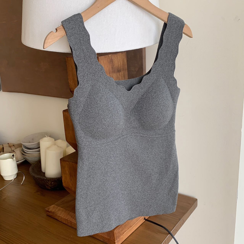 Ženski termo top s grijanjem, Spandex materijal, ugrađene košarice, V-dekolte, jedan sloj, 201–250 g/m²