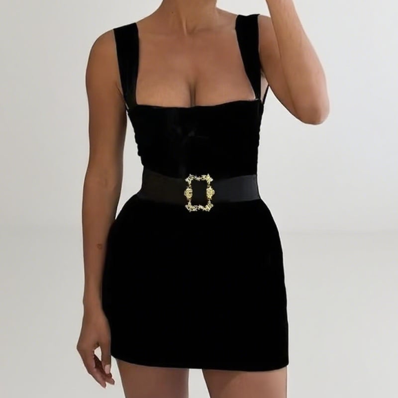 Ženska haljina s otvorenim leđima, tijesna silueta, metalni detalji, poliester tkanina, jesen 2025