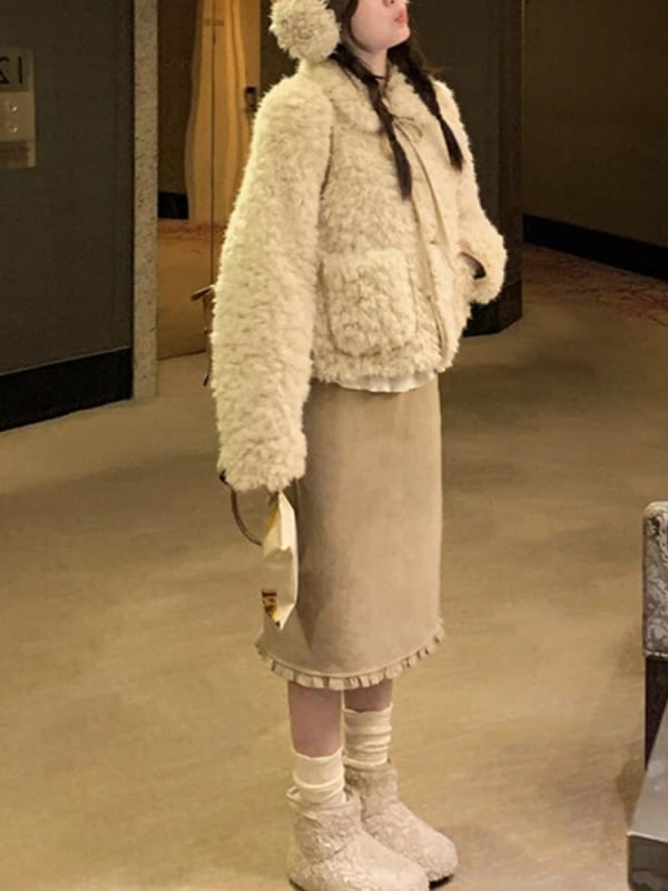 Дамско памучно късо палто с яка от косъм, свободна кройка, дълги ръкави, цип (Зимна колекция 2025)