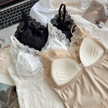 Termalna vestica od baršuna s čipkastim prepletom, ugrađene podstavljene košarice, V-dekolte, dvostruki sloj, podesive naramenice