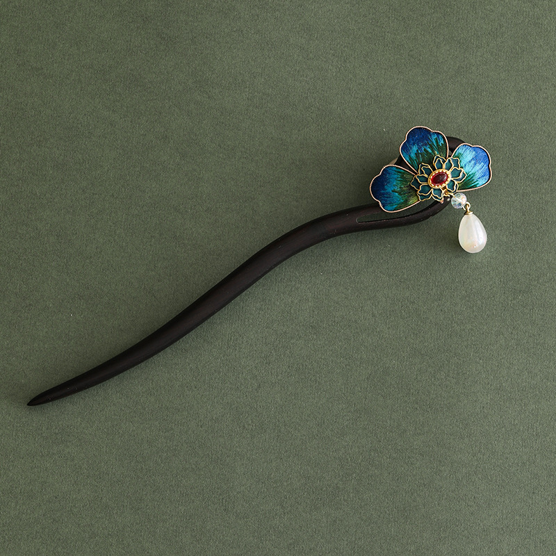 Fa virággal díszített hajcsat, selyem velúr betéttel – etnikus stílusú fejfedő