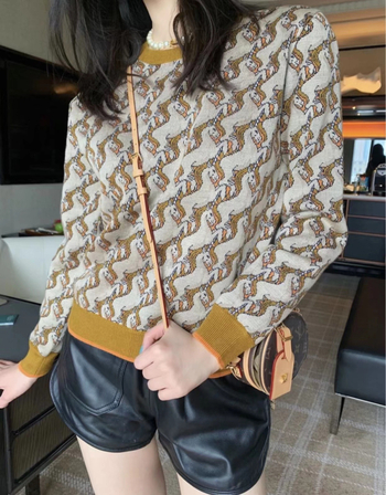 Visoko kvalitetni pleteni džemper s OEM prilagodbom prema nacrtima ili uzorcima; materijali: kašmir, vuna, pleteni materijal, led svila, najlon; probni ciklus 2; kapacitet 1000/3.