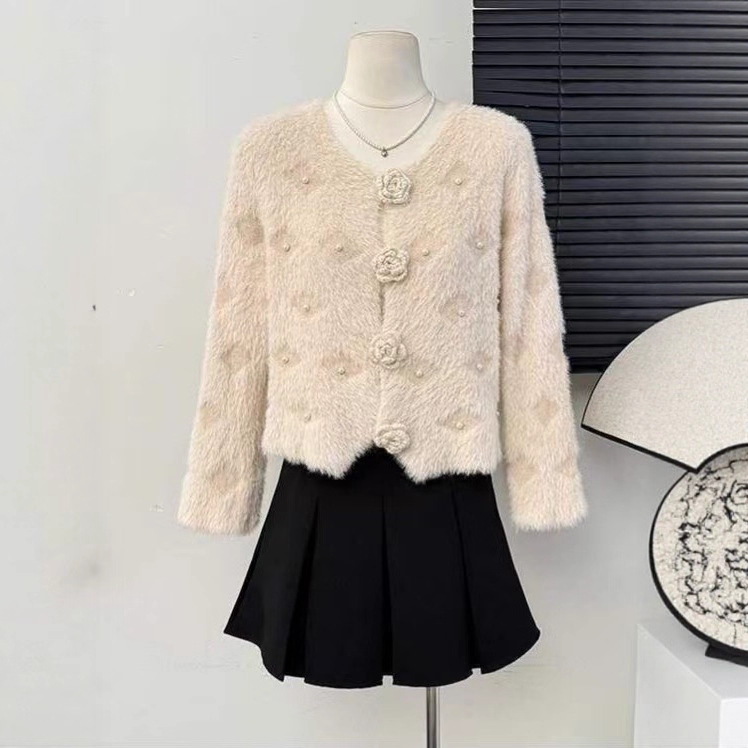 Kardigan od pletenog materijala s pahuljastim nercem izgledom, tiskani uzorak, debeli pleteni materijal, slobodan kroj, okrugli ovratnik, dugi rukavi