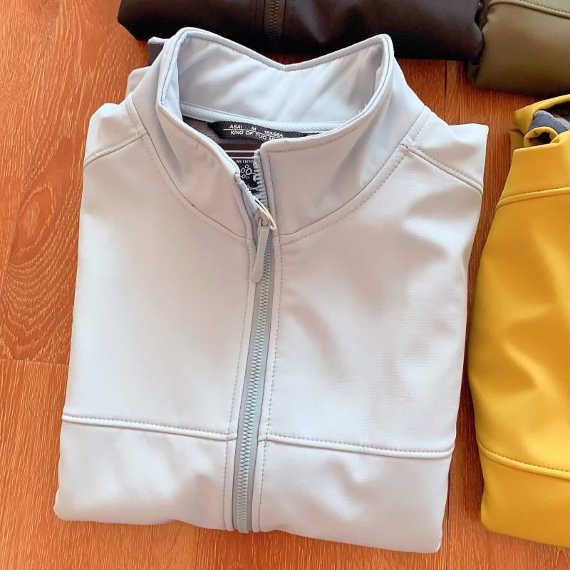 Soft shell prsluk s kapuljačom, slim fit, stojeći ovratnik, dvostruko zatvaranje, pamuk-mješavina tkanine, proljeće 2025