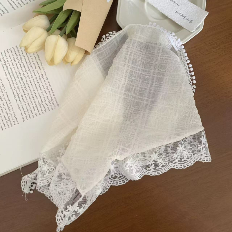 Ženski trokutasti šal za glavu s čipkom, jednostavan geometrijski uzorak, materijal: tkanina, završna obrada Seiko