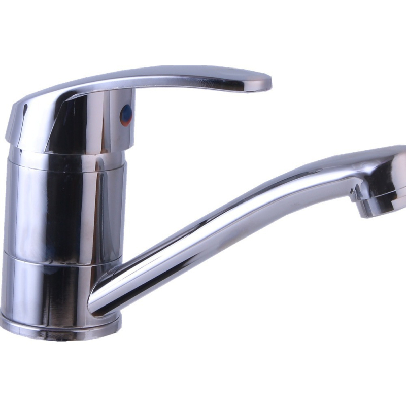 Kuhinjski faucet od cinka s keramičkom kartušom, vertikalna ugradnja, krom završna obrada, model YMNA045, topla i hladna voda