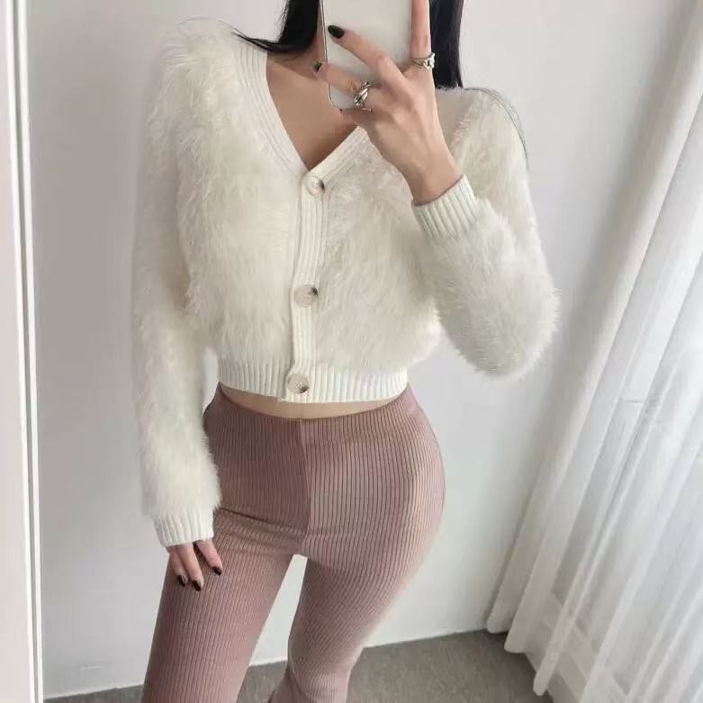 Imitált nyérc velúr kardigán 3D mintával, V-nyakú, hosszú ujjú, rövid fazon