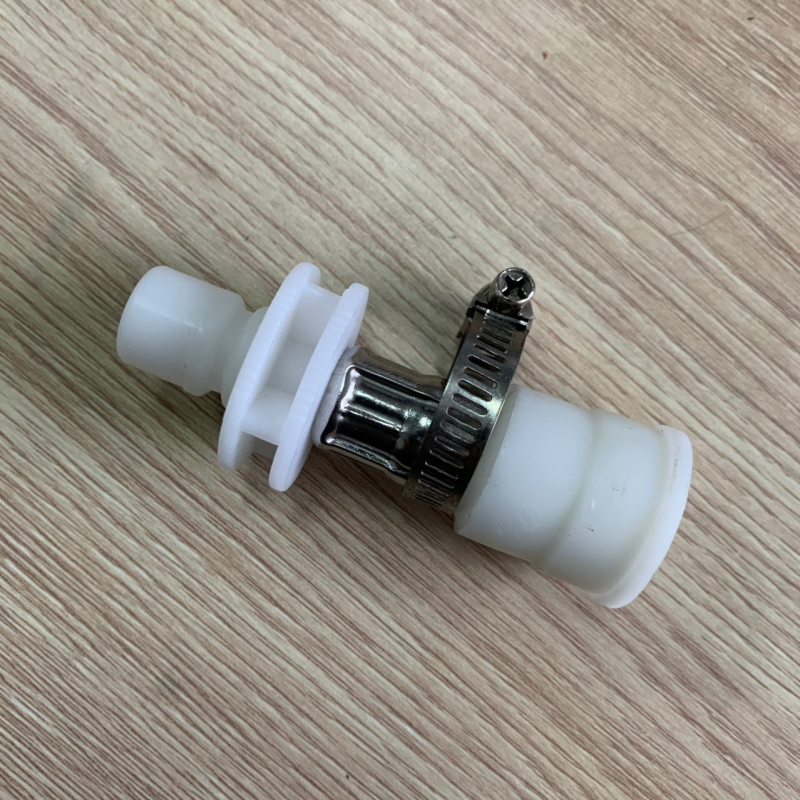 Adapter za vodni ulaz perilice rublja, model 010J, plastični, 1 MP, 40°C, montaža stezaljkom