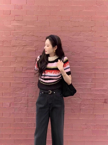 Gyapjú pulóver, szivárványos mintával, kézzel kötött, lámpás ujjú, kerek nyakú, vastag kötés