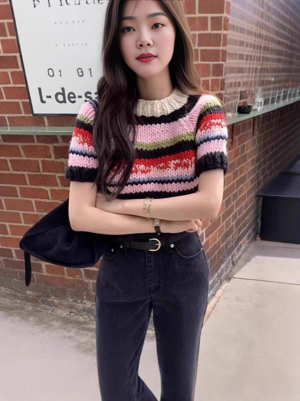 Gyapjú pulóver, szivárványos mintával, kézzel kötött, lámpás ujjú, kerek nyakú, vastag kötés