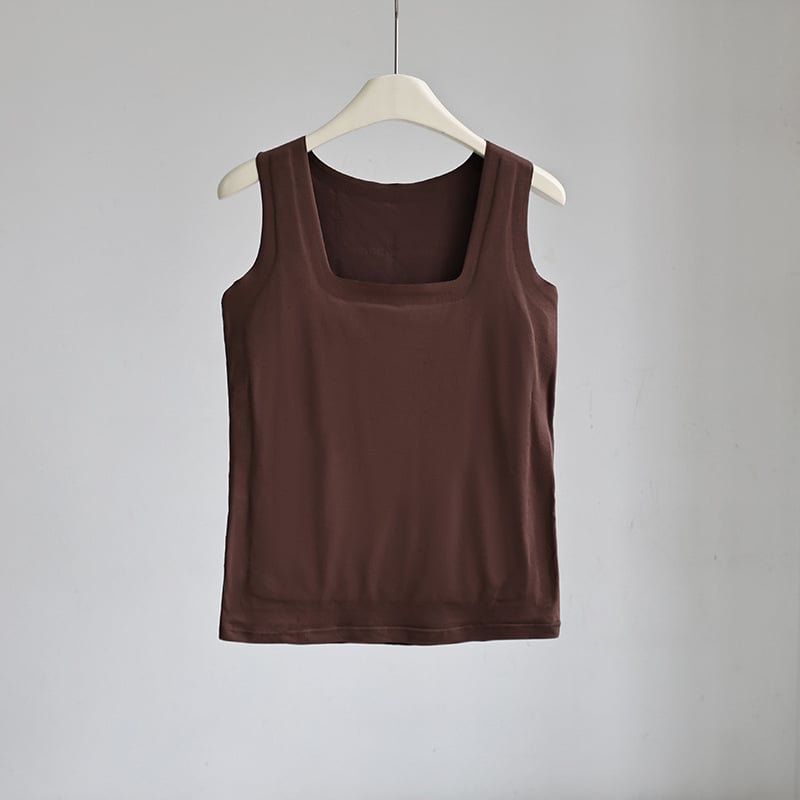 Ženska termalna vesta s tri sloja izolacije i podstavom od velvet mousse, baza od viskoze, debljina 201-250 g/m2, zaštita struka i leđa