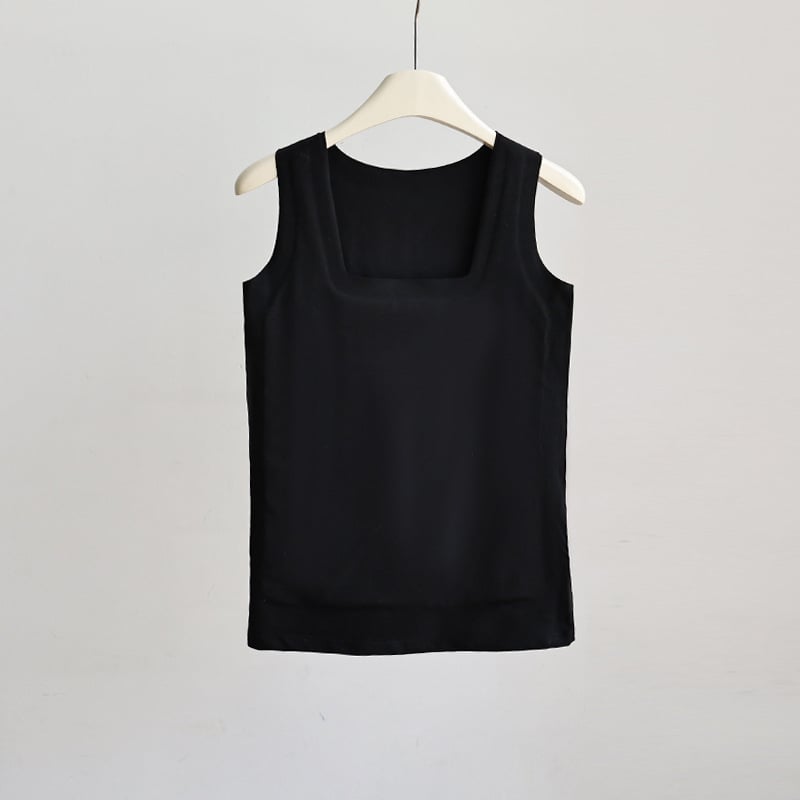 Ženska termalna vesta s tri sloja izolacije i podstavom od velvet mousse, baza od viskoze, debljina 201-250 g/m2, zaštita struka i leđa