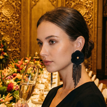 Обeци – флорална стилизация, пискюлна висулка, ушни игли от сребро 925, смесени материали, емалово покритие