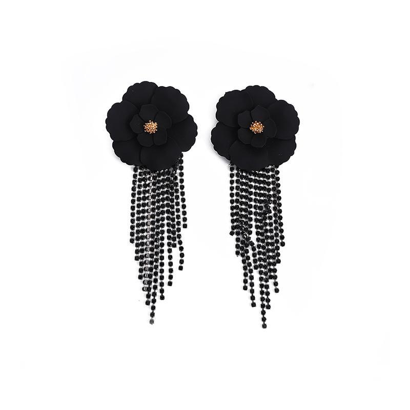 Обeци – флорална стилизация, пискюлна висулка, ушни игли от сребро 925, смесени материали, емалово покритие