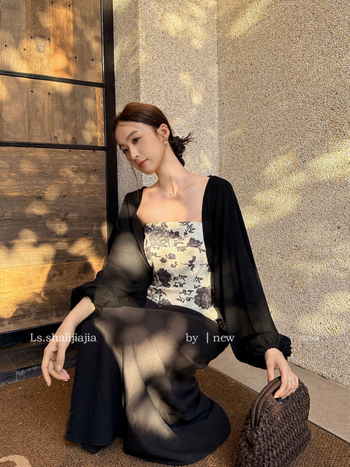 Bustier top s retro floral printom, bez naramenica, slim fit, kratka duljina 40–50 cm