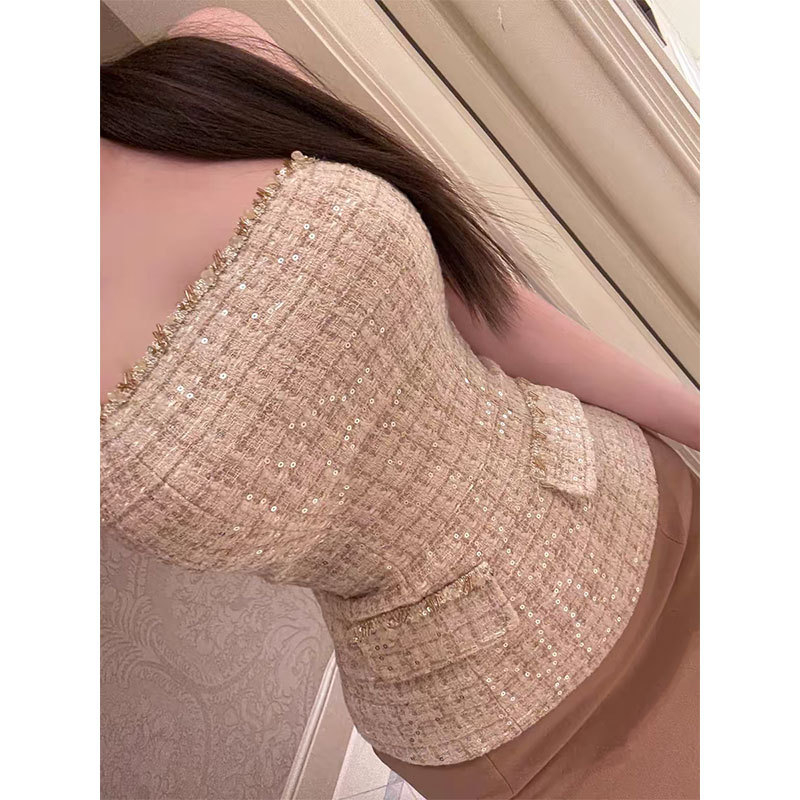 Bustier top – slim fit, bez naramenica, ultra kratka duljina, teksturirani poliester tkanina, proljeće 2026