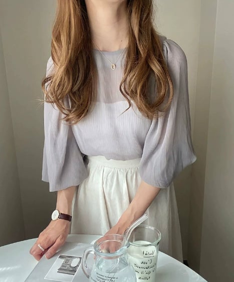 Laza chiffon felső kerek nyakkal, lámpa ujjak, csíkos minta, akril rost