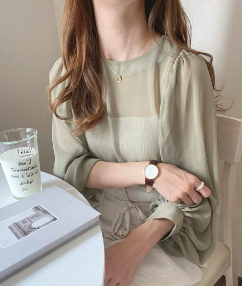 Laza chiffon felső kerek nyakkal, lámpa ujjak, csíkos minta, akril rost