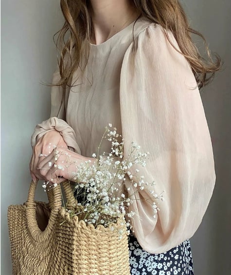 Laza chiffon felső kerek nyakkal, lámpa ujjak, csíkos minta, akril rost