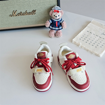 Gyerekeknek szóló uniszex könnyű, alacsony felső részű sportcipő Velcro-zárással, Ultra-fiber bőrfelsőrész, gumitalp